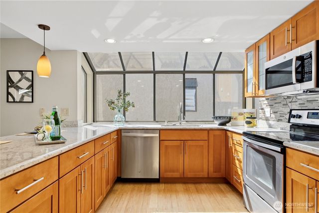 14225 SE 44th Street, Bellevue, WA 98006