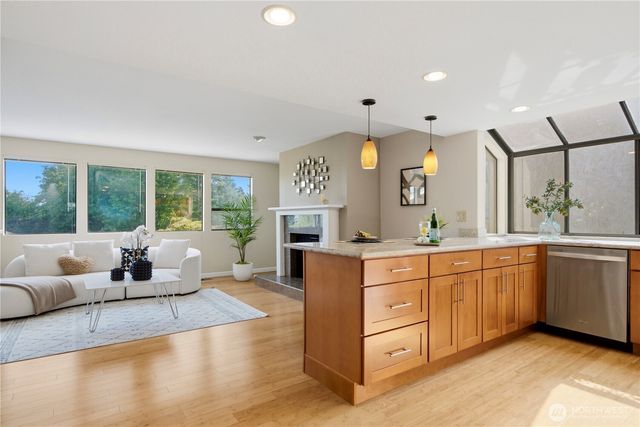 14225 SE 44th Street, Bellevue, WA 98006