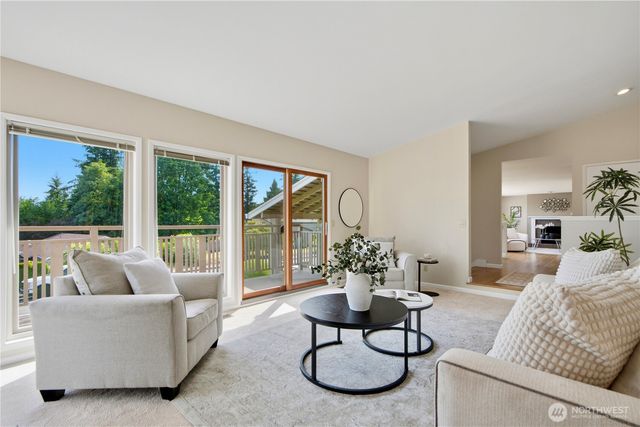 14225 SE 44th Street, Bellevue, WA 98006