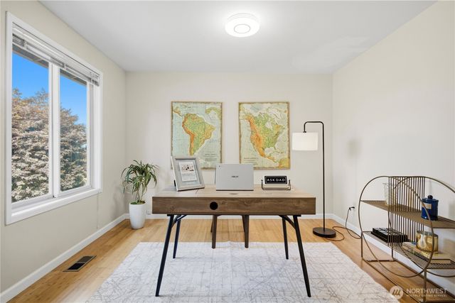 14225 SE 44th Street, Bellevue, WA 98006