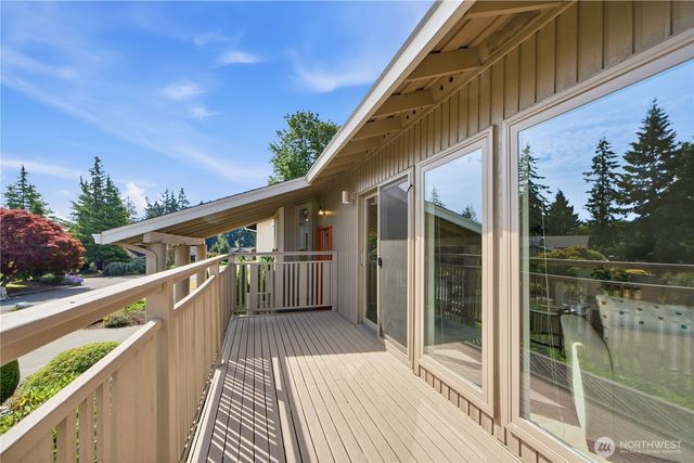 14225 SE 44th Street, Bellevue, WA 98006