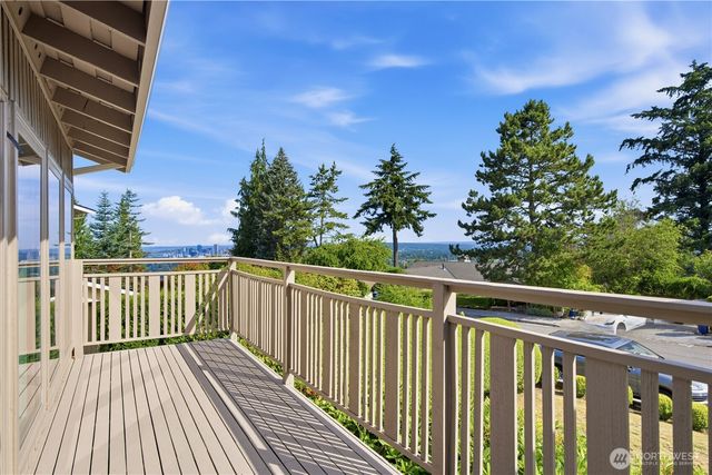 14225 SE 44th Street, Bellevue, WA 98006