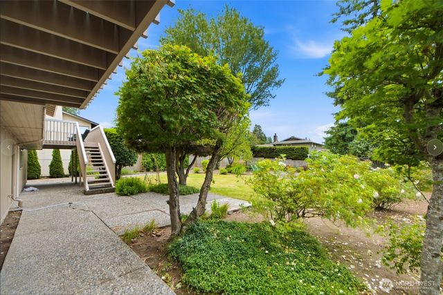14225 SE 44th Street, Bellevue, WA 98006