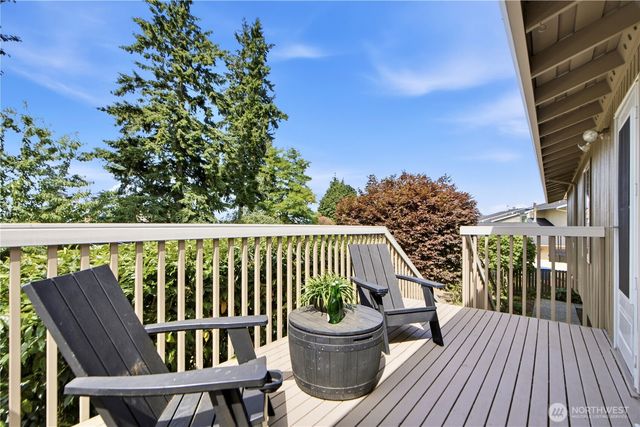 14225 SE 44th Street, Bellevue, WA 98006