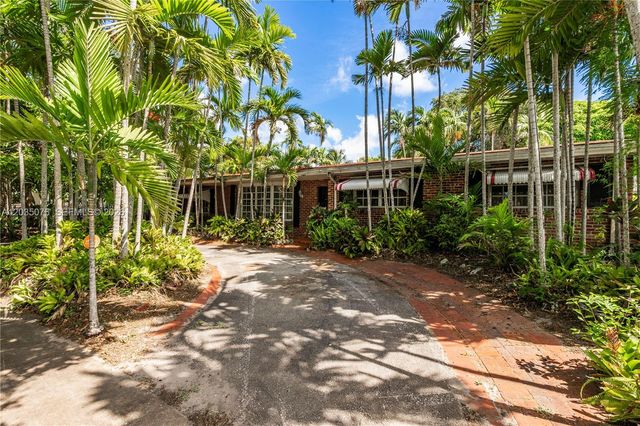 785 NE 155th St, Miami, FL 33162