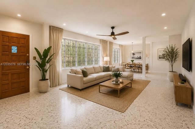 785 NE 155th St, Miami, FL 33162