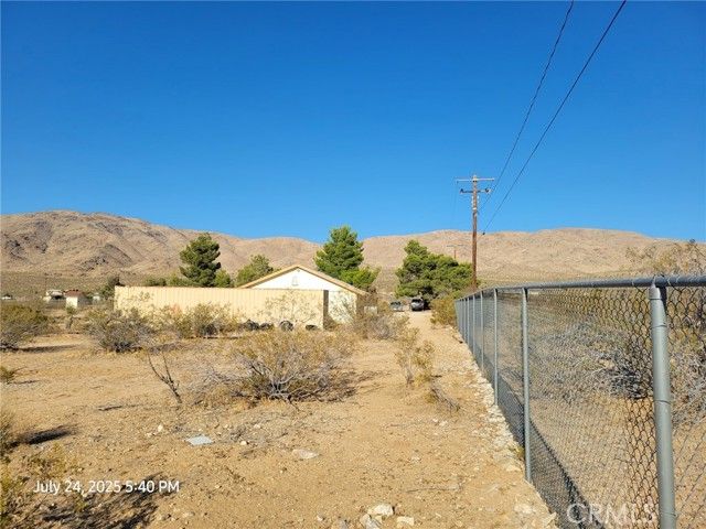 27177 Cahuilla Road, Apple Valley, CA 92307