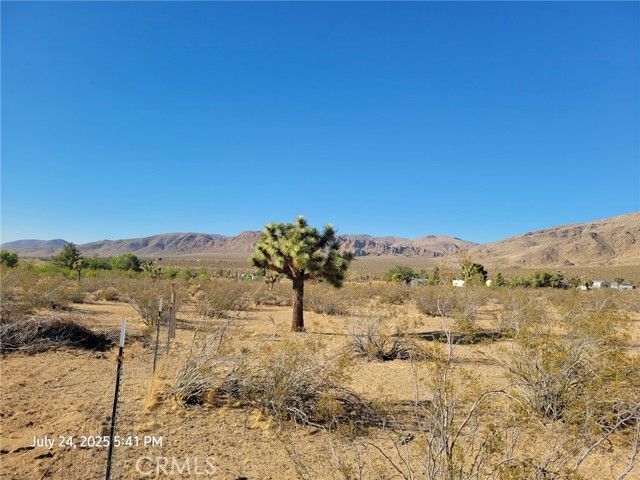27177 Cahuilla Road, Apple Valley, CA 92307