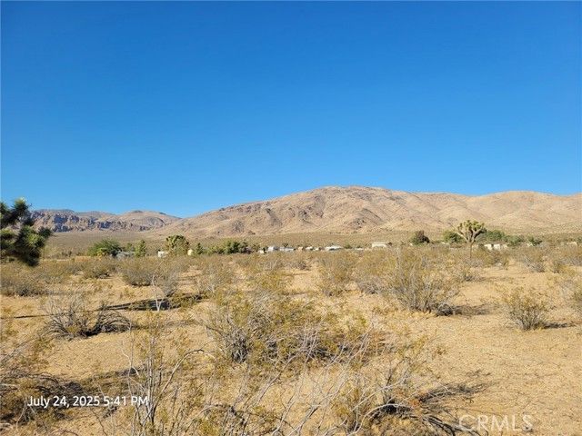 27177 Cahuilla Road, Apple Valley, CA 92307