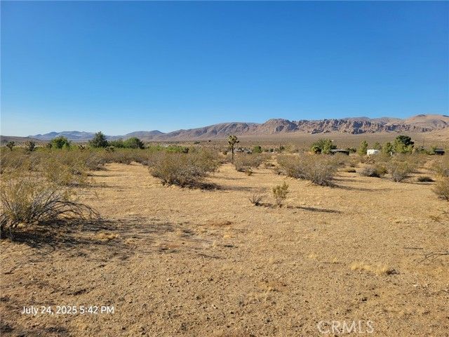 27177 Cahuilla Road, Apple Valley, CA 92307