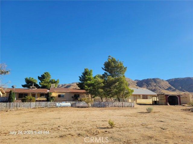 27177 Cahuilla Road, Apple Valley, CA 92307