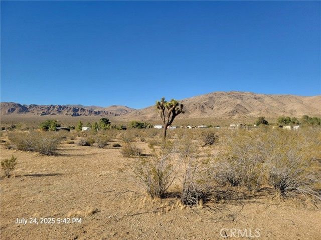 27177 Cahuilla Road, Apple Valley, CA 92307