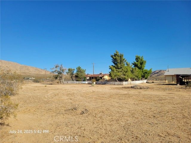 27177 Cahuilla Road, Apple Valley, CA 92307