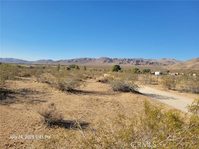 27177 Cahuilla Road, Apple Valley, CA 92307