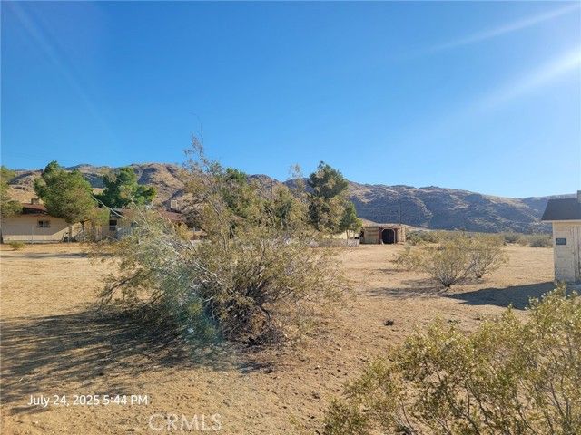27177 Cahuilla Road, Apple Valley, CA 92307