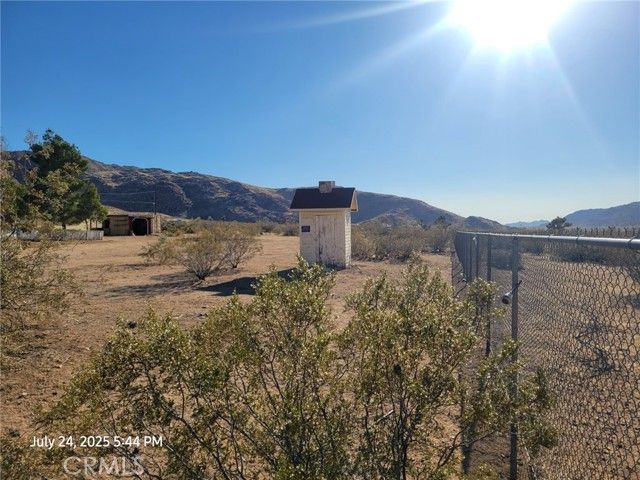 27177 Cahuilla Road, Apple Valley, CA 92307