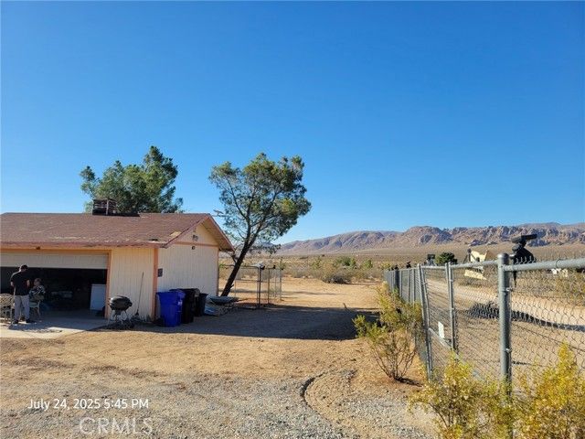 27177 Cahuilla Road, Apple Valley, CA 92307