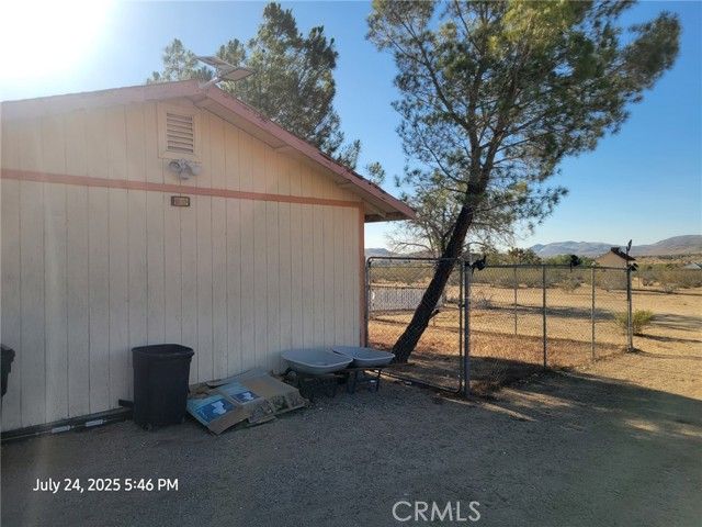 27177 Cahuilla Road, Apple Valley, CA 92307