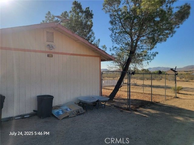 27177 Cahuilla Road, Apple Valley, CA 92307