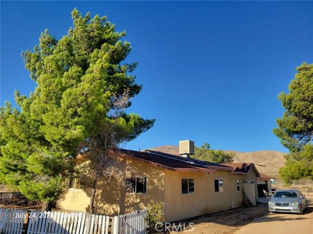 27177 Cahuilla Road, Apple Valley, CA 92307
