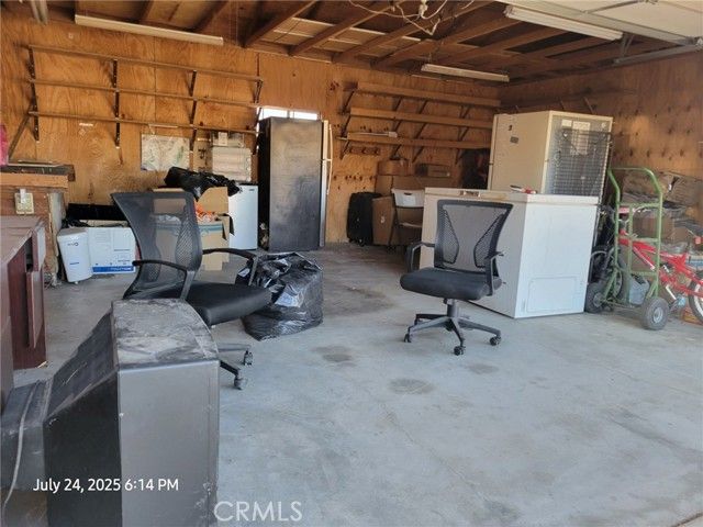 27177 Cahuilla Road, Apple Valley, CA 92307