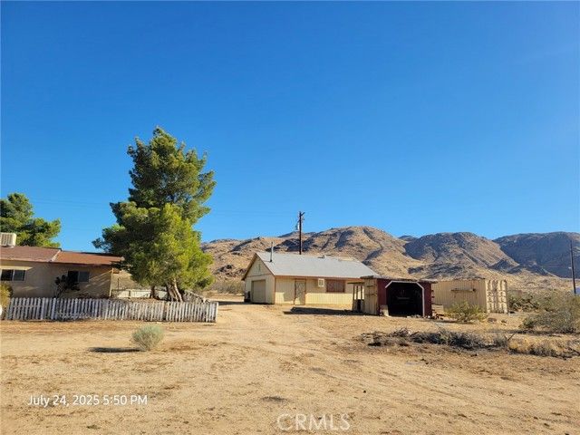 27177 Cahuilla Road, Apple Valley, CA 92307