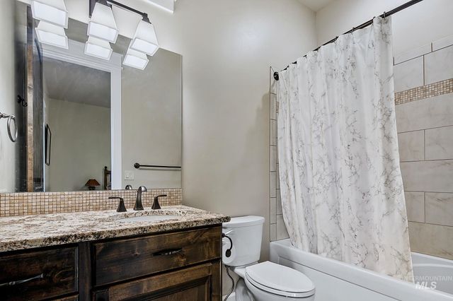 1795 N Moon Bello Way, Eagle, ID 83616