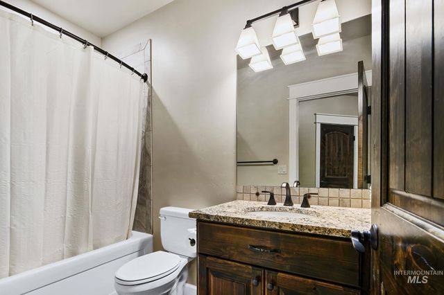 1795 N Moon Bello Way, Eagle, ID 83616