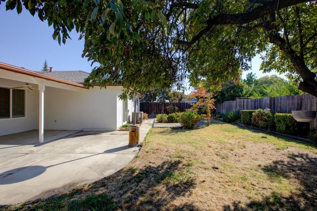 3028 Darlene Ln, Modesto, CA 95355