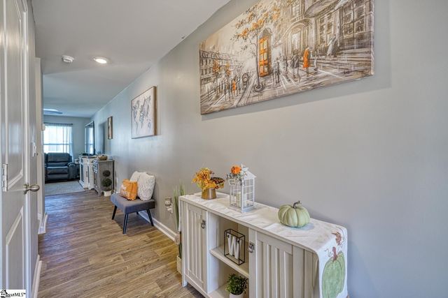 1210 N Norwhich Lane, Spartanburg, SC 29301