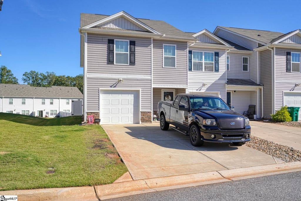 1210 N Norwhich Lane, Spartanburg, SC 29301