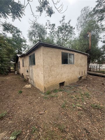 925 5th Street, Norco, CA 92860