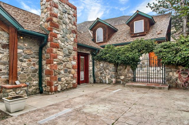 12 N 200 E, Farmington, UT 84025