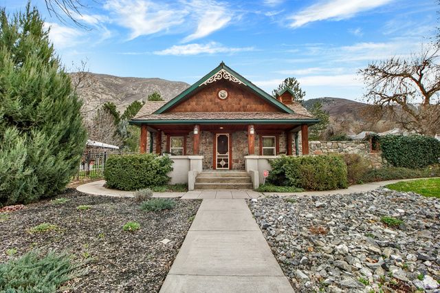 12 N 200 E, Farmington, UT 84025