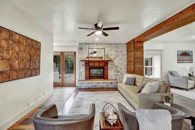 12 N 200 E, Farmington, UT 84025