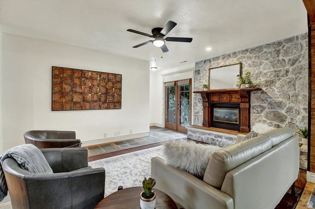 12 N 200 E, Farmington, UT 84025