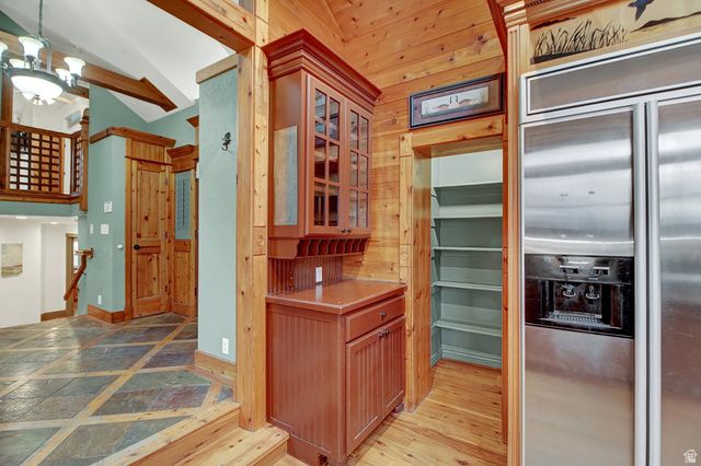 12 N 200 E, Farmington, UT 84025