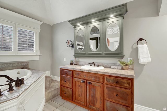 12 N 200 E, Farmington, UT 84025