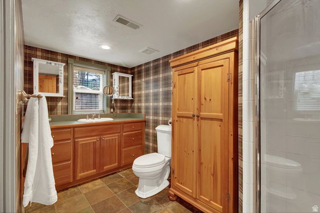 12 N 200 E, Farmington, UT 84025