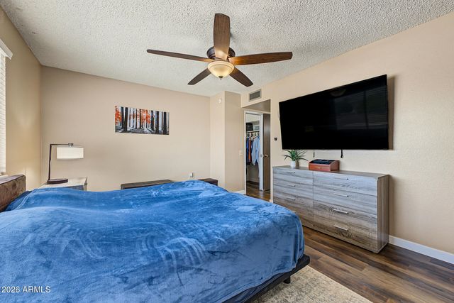 12221 N COGGINS Drive, Sun City, AZ 85351