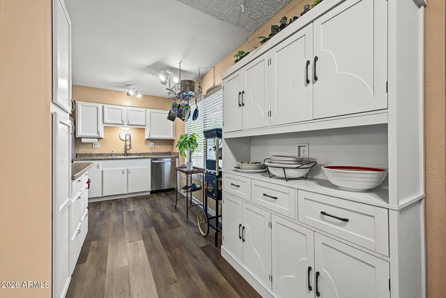 12221 N COGGINS Drive, Sun City, AZ 85351