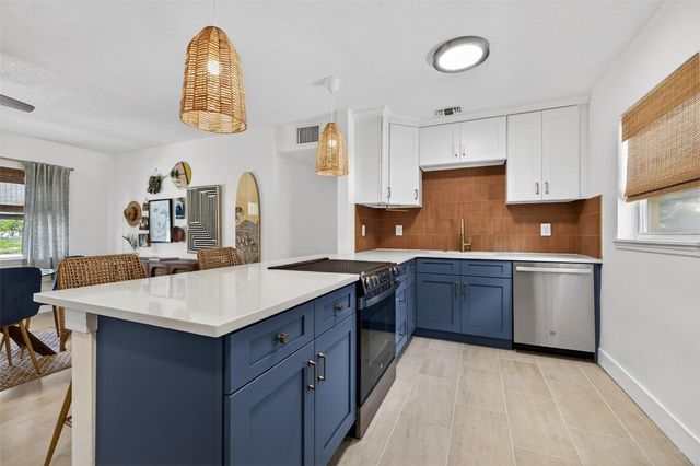 101 40TH AVENUE SE, St Petersburg, FL 33705