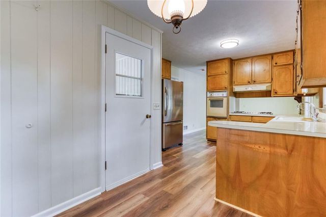 1660 Maple Court SE, Conyers, GA 30013