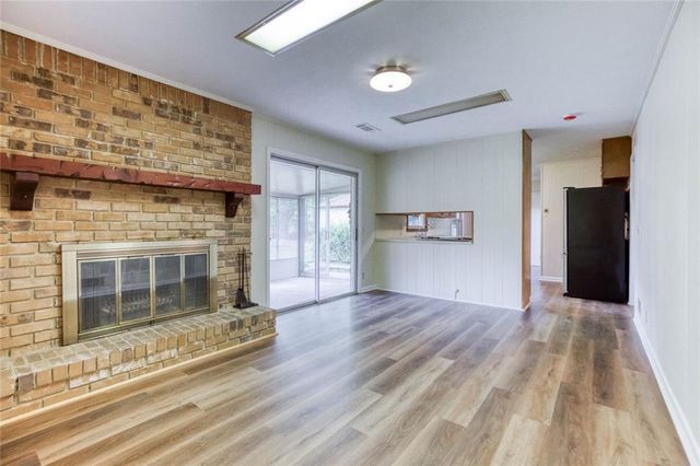 1660 Maple Court SE, Conyers, GA 30013