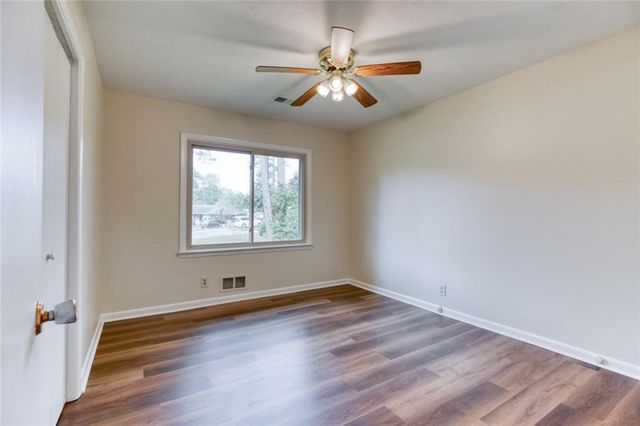 1660 Maple Court SE, Conyers, GA 30013