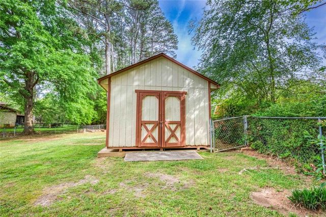 1660 Maple Court SE, Conyers, GA 30013