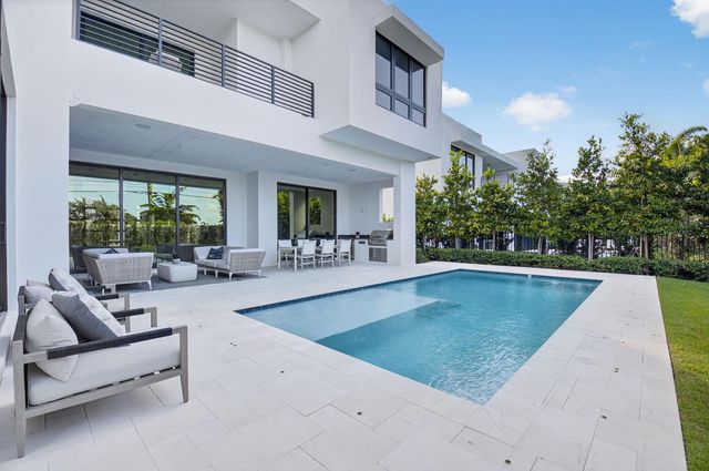 2232 Delray Ridge Lane, Delray Beach, FL 33444