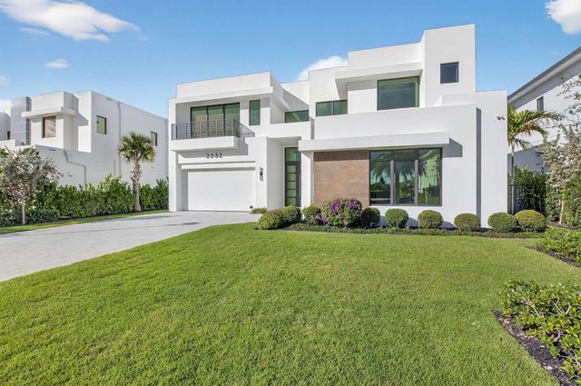 2232 Delray Ridge Lane, Delray Beach, FL 33444