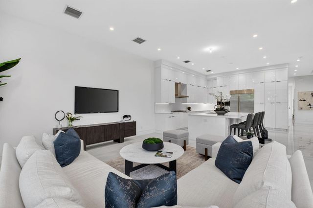 2232 Delray Ridge Lane, Delray Beach, FL 33444