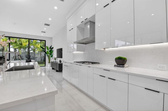 2232 Delray Ridge Lane, Delray Beach, FL 33444